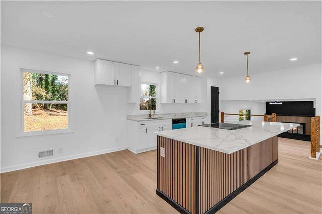 5240 Omalley Lane, Stone Mountain, GA 30088