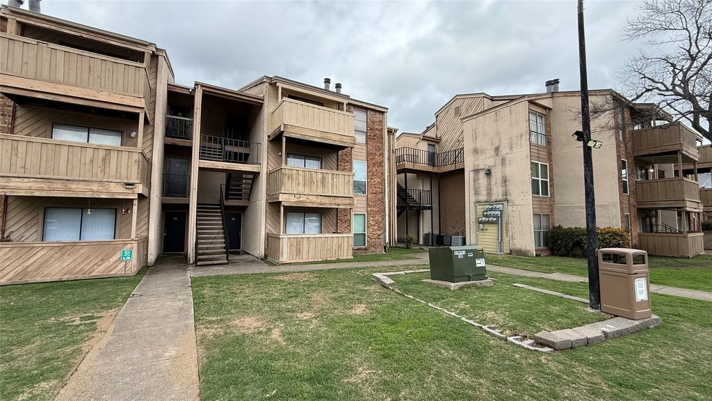 8110 Skillman Street 1046, Dallas, TX 75231