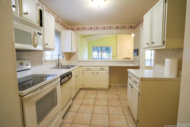 8227 Capricorn, Universal City, TX 78148