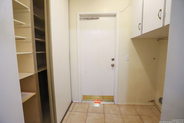 8227 Capricorn, Universal City, TX 78148