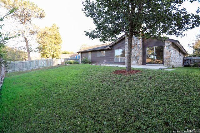 8227 Capricorn, Universal City, TX 78148