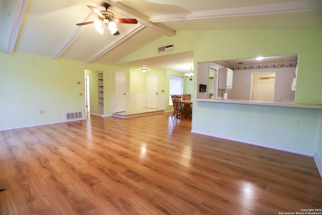 8227 Capricorn, Universal City, TX 78148