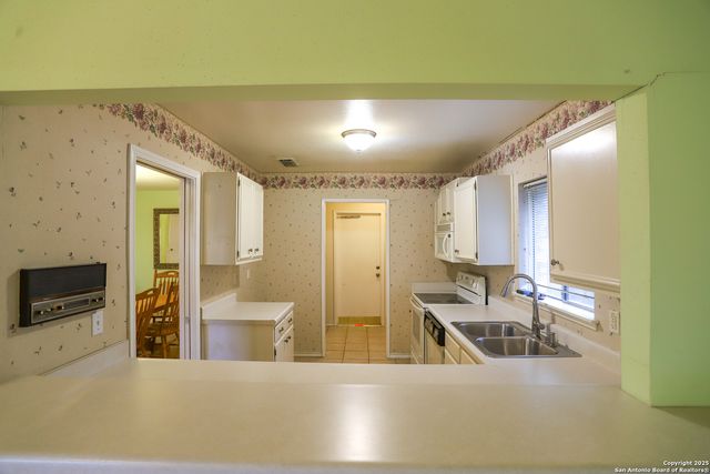 8227 Capricorn, Universal City, TX 78148