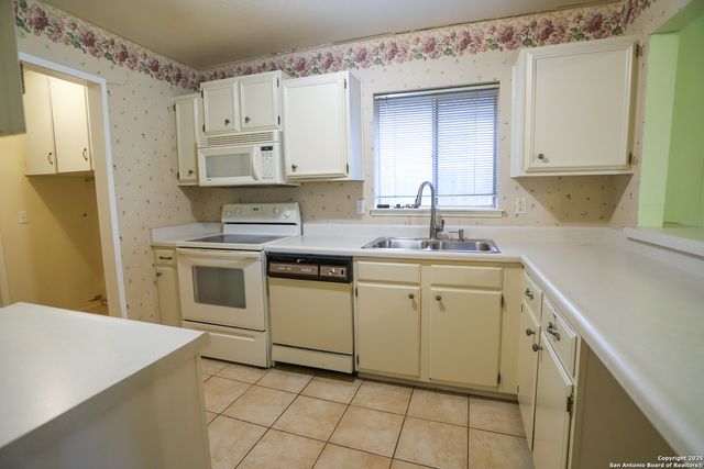 8227 Capricorn, Universal City, TX 78148