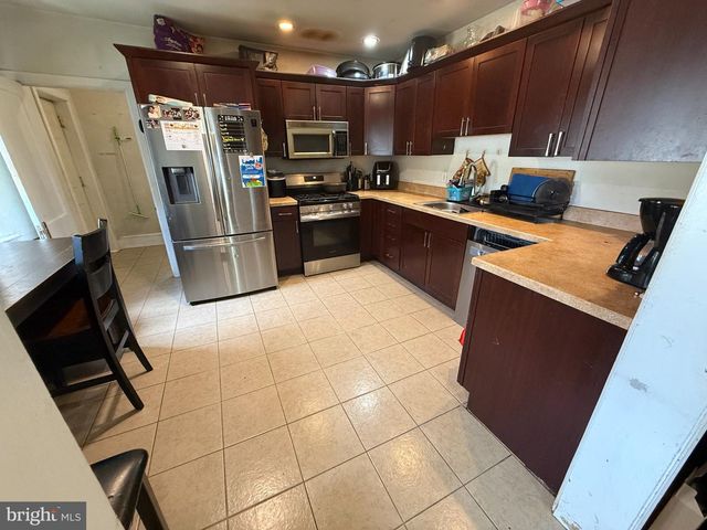 123 ASHLAND AVE, Lawnside, NJ 08045