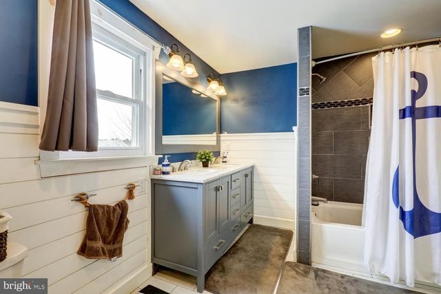 1295 READING RD, Denver, PA 17517