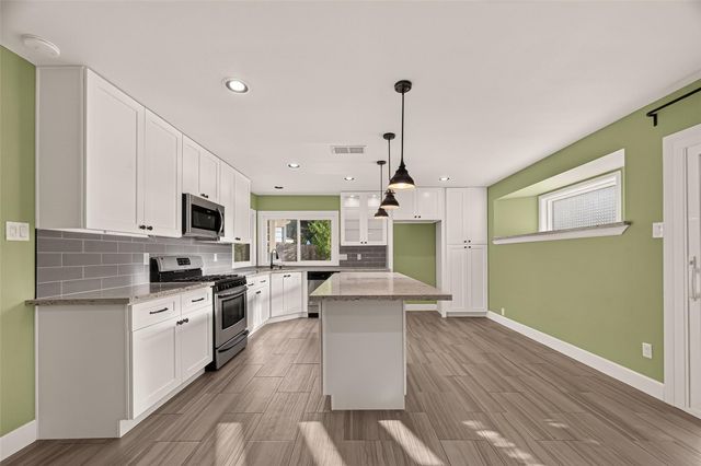 2119 Braesmeadow Lane, Sugar Land, TX 77479