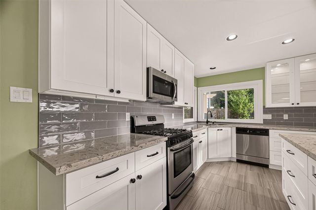 2119 Braesmeadow Lane, Sugar Land, TX 77479
