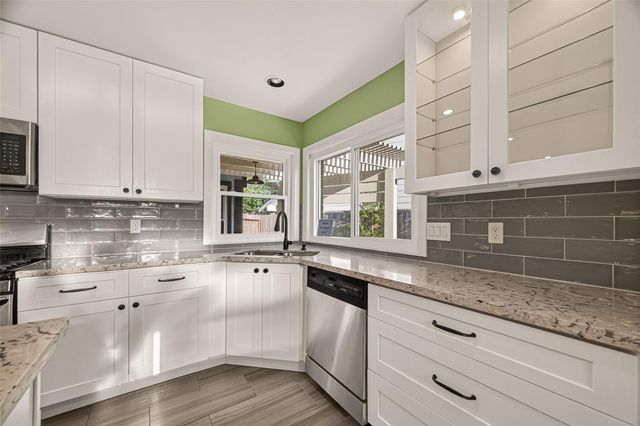 2119 Braesmeadow Lane, Sugar Land, TX 77479