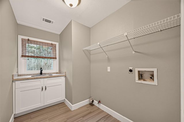 2119 Braesmeadow Lane, Sugar Land, TX 77479