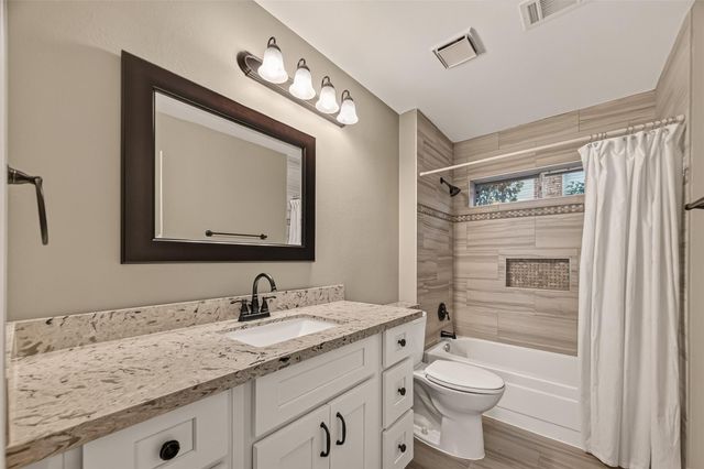 2119 Braesmeadow Lane, Sugar Land, TX 77479