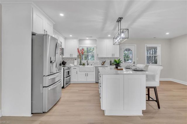 337 Willard DR, Chesapeake, VA 23322