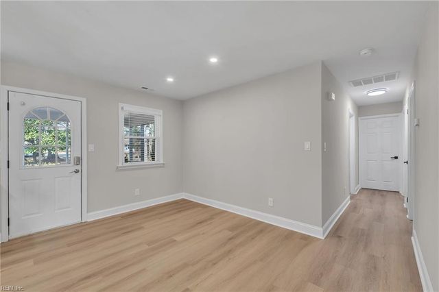 337 Willard DR, Chesapeake, VA 23322