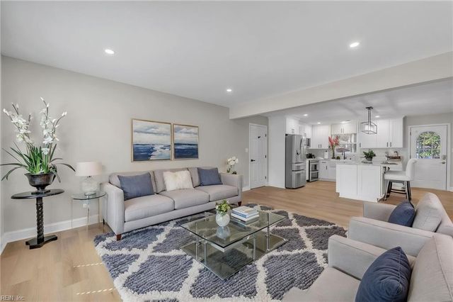 337 Willard DR, Chesapeake, VA 23322