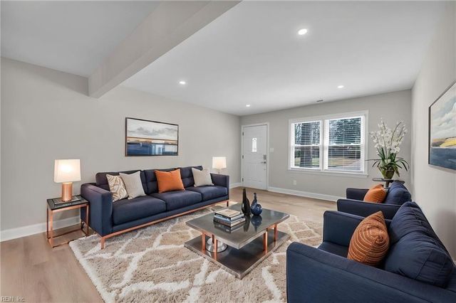 337 Willard DR, Chesapeake, VA 23322