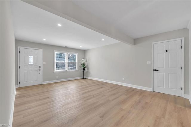 337 Willard DR, Chesapeake, VA 23322