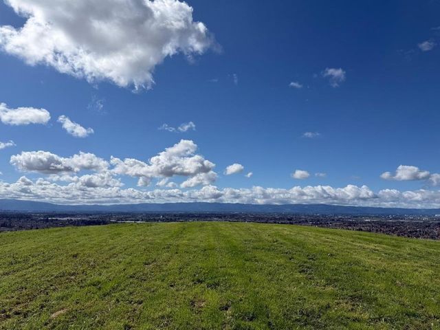 2375 Old Calaveras Road, Milpitas, CA 95035