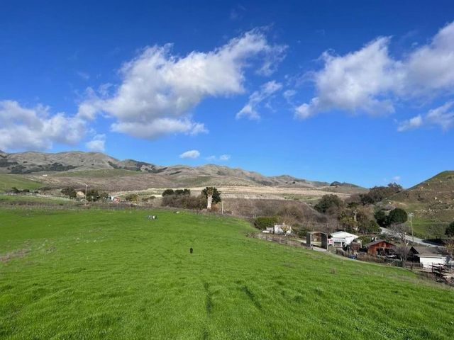 2375 Old Calaveras Road, Milpitas, CA 95035