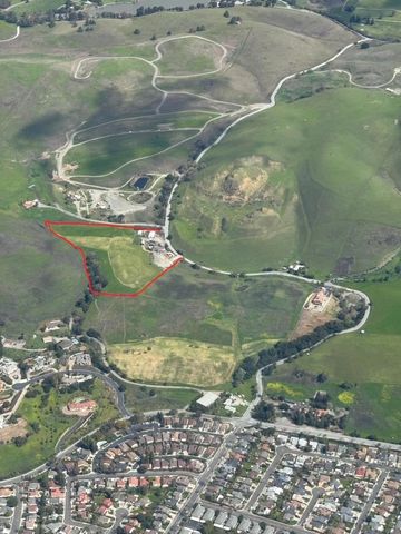 2375 Old Calaveras Road, Milpitas, CA 95035