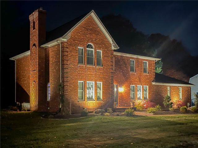 130 Alpine Estates Drive, Cranston, RI 02921