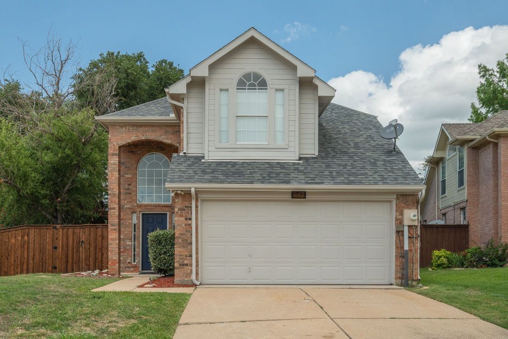 947 Winterstone Drive, Lewisville, TX 75067