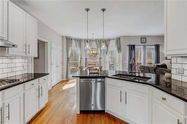 860 Valley Drive, Canton, GA 30114