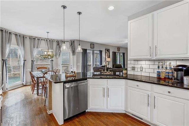 860 Valley Drive, Canton, GA 30114