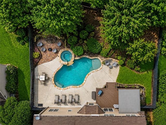 860 Valley Drive, Canton, GA 30114