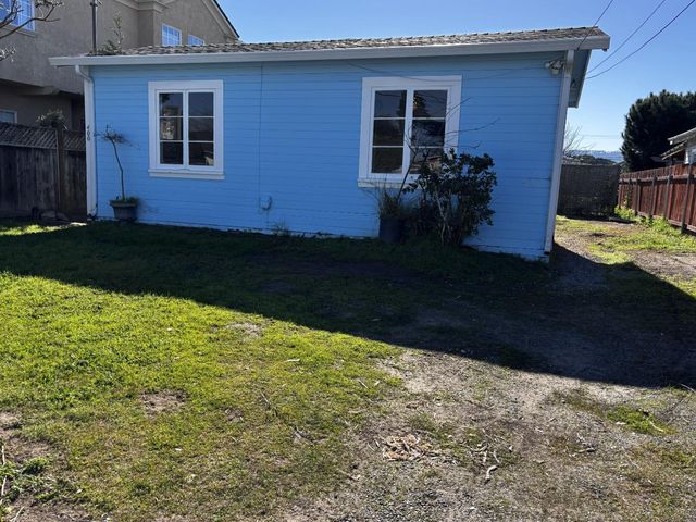 400 Sonoma Avenue, Seaside, CA 93955