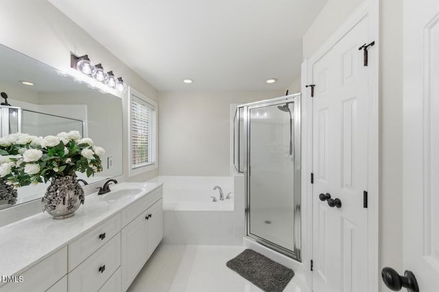 5417 Willow Bridge Lane, Fuquay Varina, NC 27526