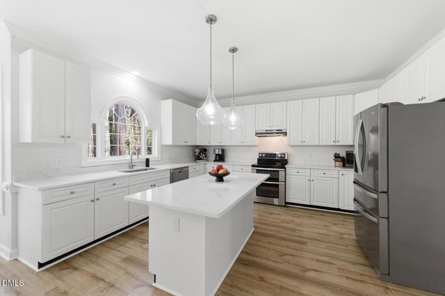 5417 Willow Bridge Lane, Fuquay Varina, NC 27526