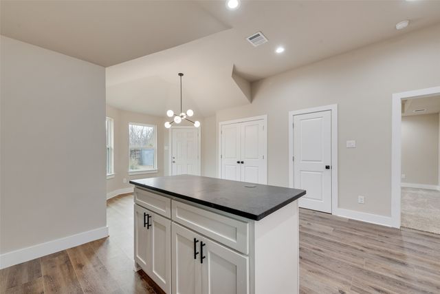 216 Red Wing Drive, Dallas, TX 75241