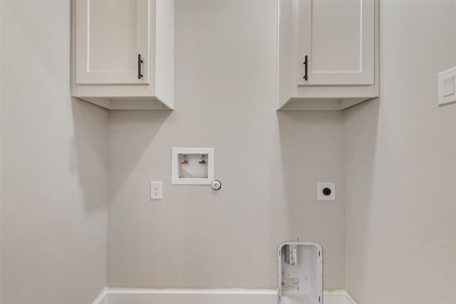 216 Red Wing Drive, Dallas, TX 75241