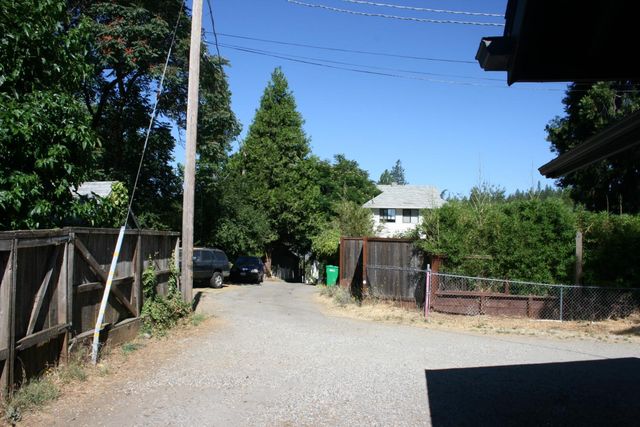 321 Pleasant St #B, Grass Valley, CA 95945