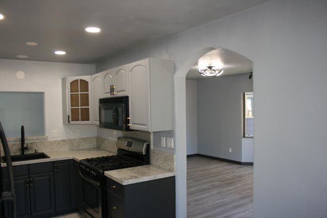 321 Pleasant St #B, Grass Valley, CA 95945