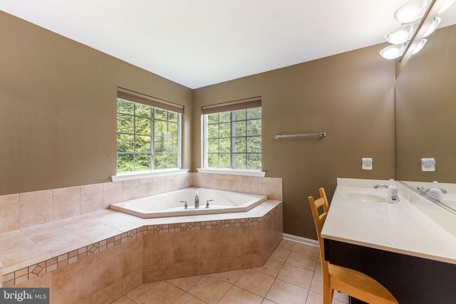 3230 SABER RD, Huntingtown, MD 20639