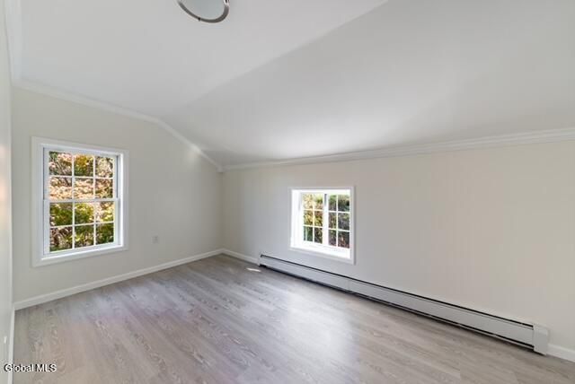 924 River Road, Schodack, NY 12156