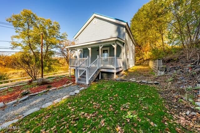 924 River Road, Schodack, NY 12156