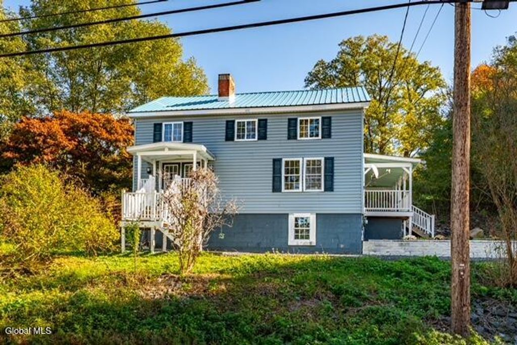 924 River Road, Schodack, NY 12156