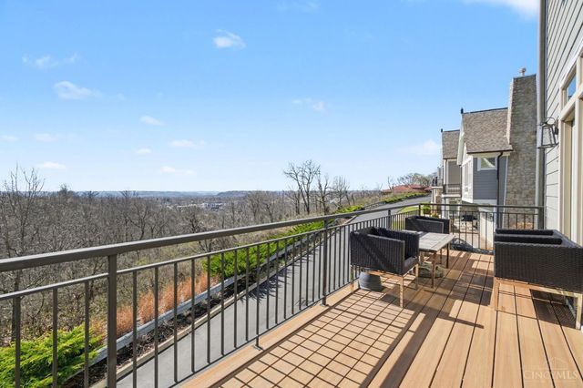 5971 Woodland Lane, Columbia Twp, OH 45227