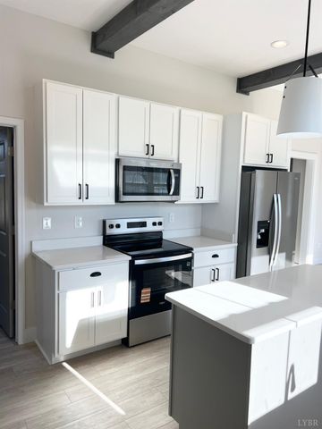 424 Main St., Madison Heights, VA 24572