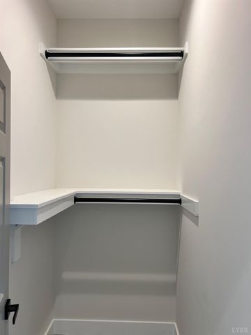 424 Main St., Madison Heights, VA 24572