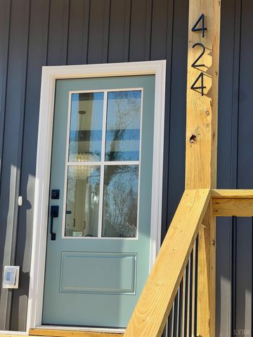 424 Main St., Madison Heights, VA 24572