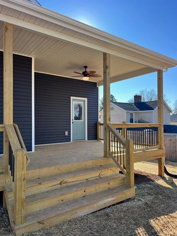 424 Main St., Madison Heights, VA 24572