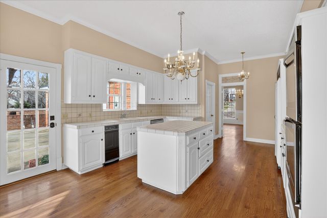 3403 Crossgate Circle S, Colleyville, TX 76034