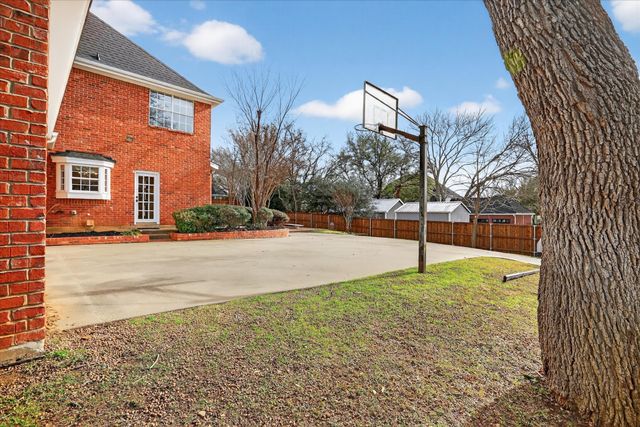 3403 Crossgate Circle S, Colleyville, TX 76034