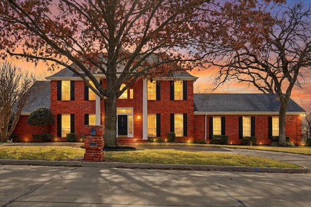 3403 Crossgate Circle S, Colleyville, TX 76034