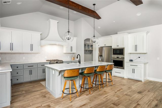 11809 Setenta Grove Circle, Oklahoma City, OK 73150