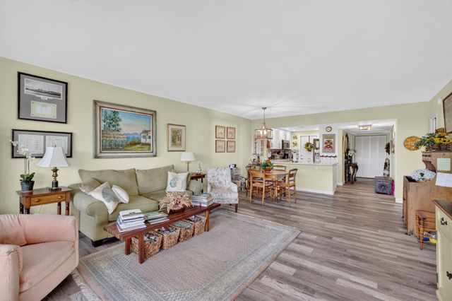 3100 NE 48TH Court 409, Lighthouse Point, FL 33064
