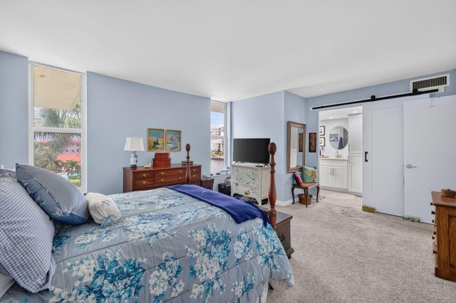 3100 NE 48TH Court 409, Lighthouse Point, FL 33064